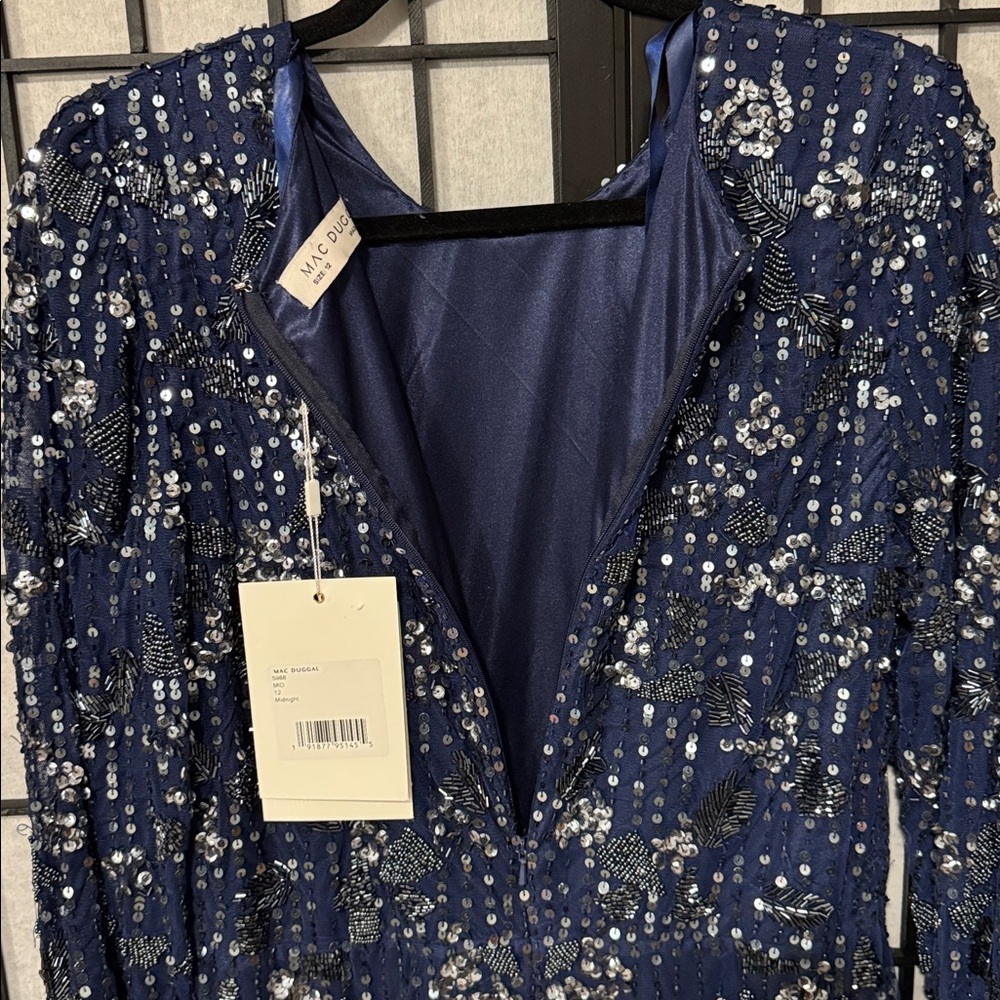 Mac Duggal Embellished High Neck Long Sleeve Midi Dress
Size 12 Brand NWT - Picture 13 of 14
